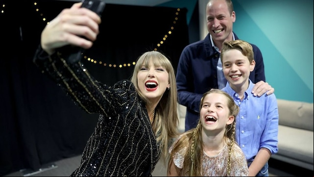 Taylor Swift posa al lado del príncipe William y sus hijos, el príncipe George y la princesa Charlotte