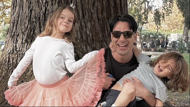 Jwan Yosef con sus hijos Lucía y Renn, a quienes comparte con Ricky Martin.