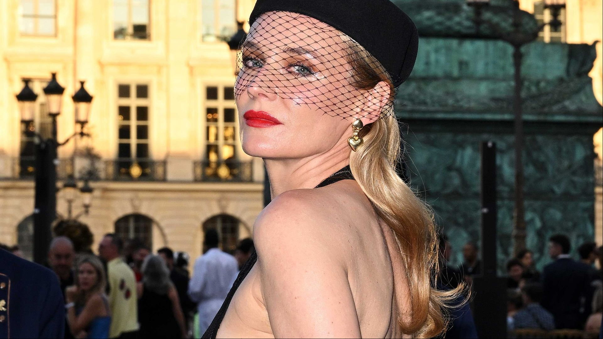 Inspírate en los mejores 'beauty looks' de esta Semana de la moda para tu próximo peinado de invitada