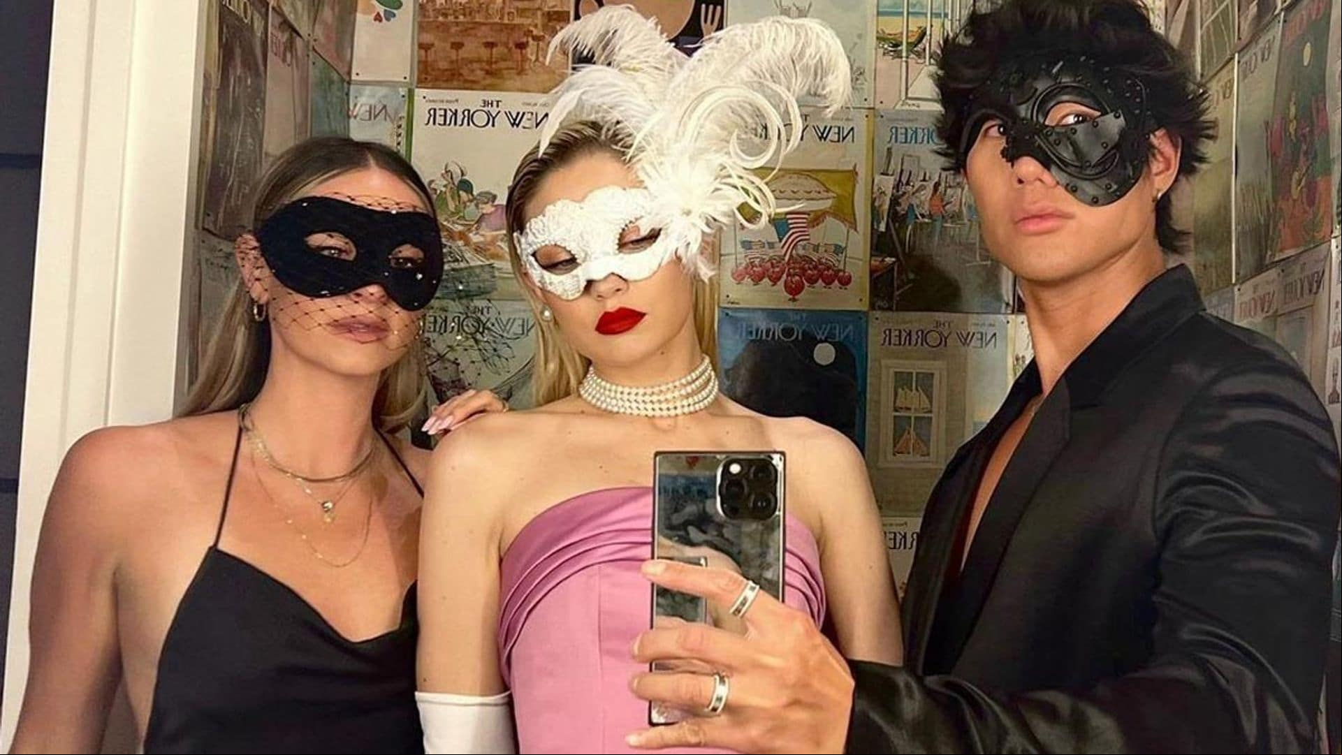 Gigi Hadid arrasa con su look sostenible de diva en el baile de máscaras más glamuroso de Nueva York