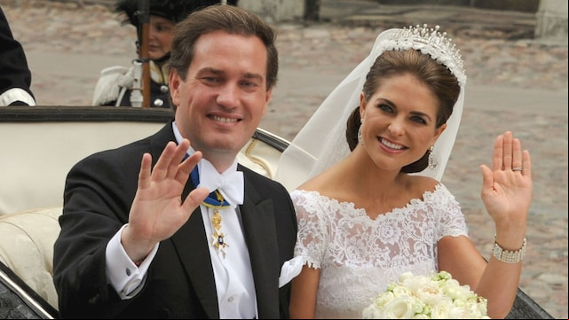 Swedish Princess Madeleine and her husband Chris O'Neill drive in a carriage from the Royal Palace to Riddarholmen after their wedding in Stockholm, Sweden, 08 June 2013. Photo: Carsten Rehder/dpa | usage worldwide   (Photo by Carsten Rehder/picture alliance via Getty Images)