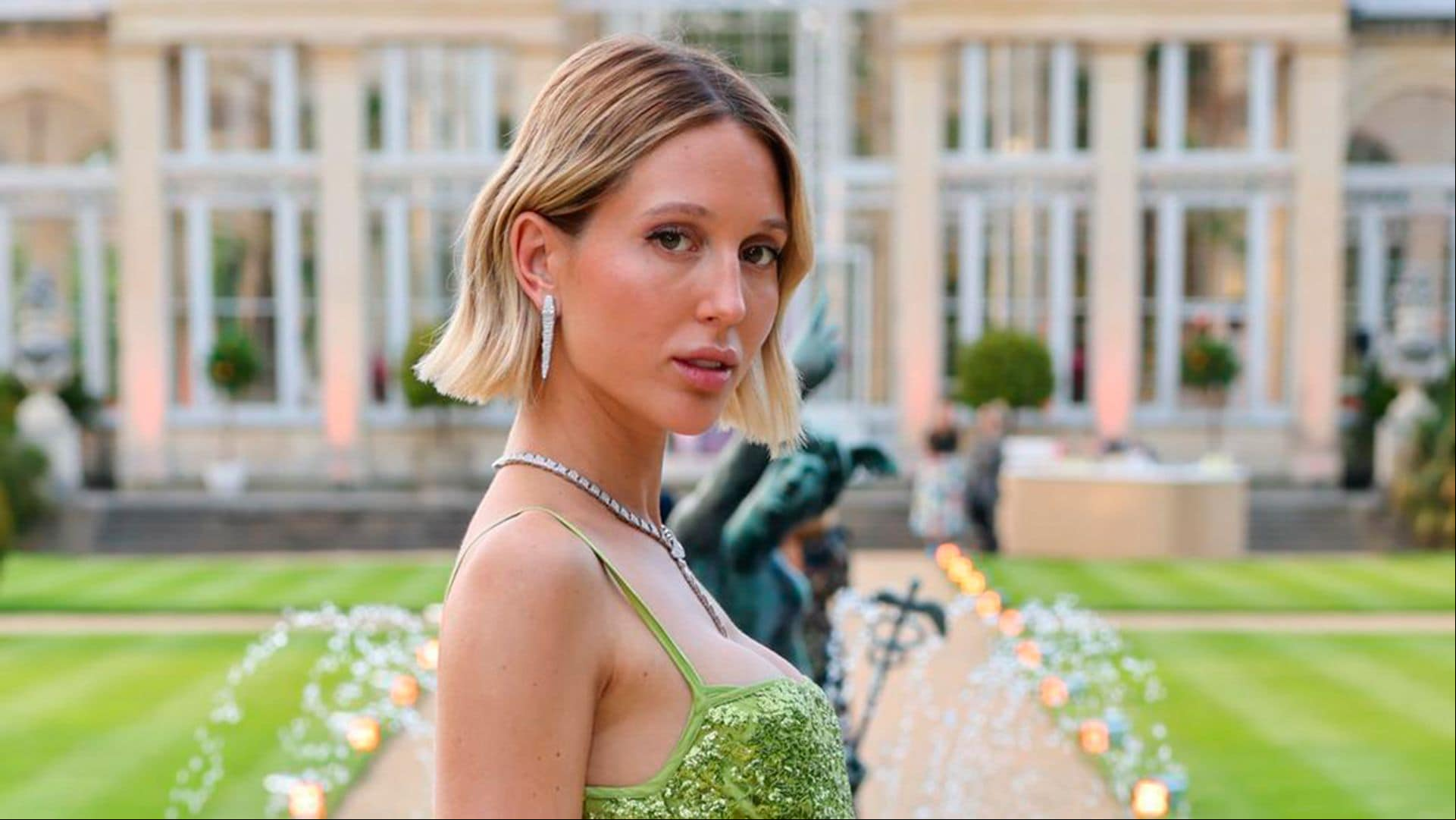 El vestido de lentejuelas de Olympia de Grecia es la inspiración perfecta para las invitadas atrevidas