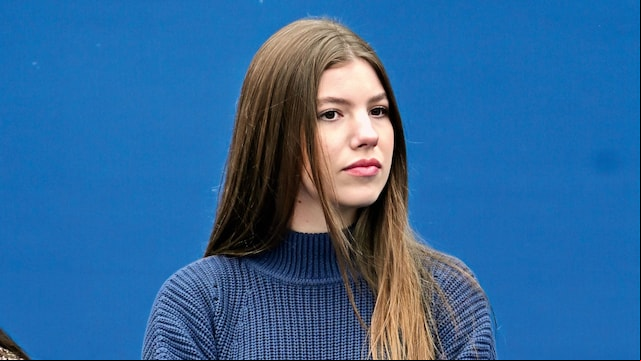 La infanta Sofía con un jersey azul