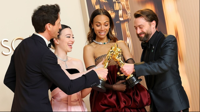 Adam Brody, Mikey Madison, Zoe Saldaña y Kieran Culkin