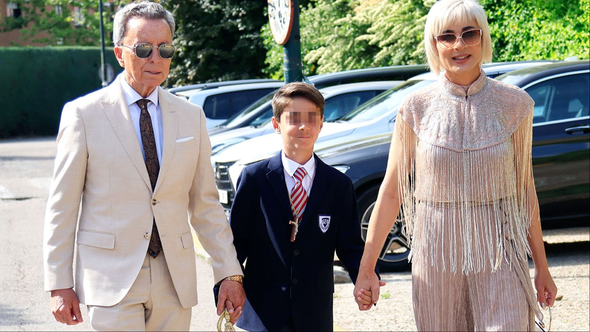 Así ha sido el reencuentro de Ana María Aldón y Ortega Cano en la Comunión de su hijo, José María