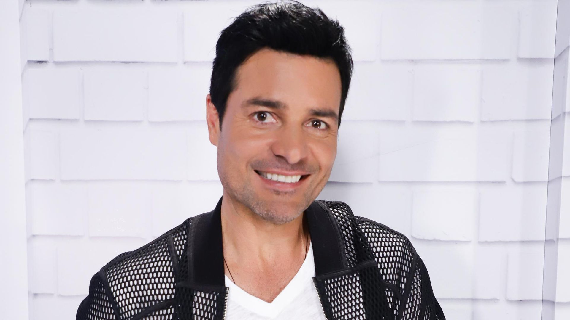 Entre risas y nervios, Chayanne habla sobre su papel como el ‘papá de todos’
