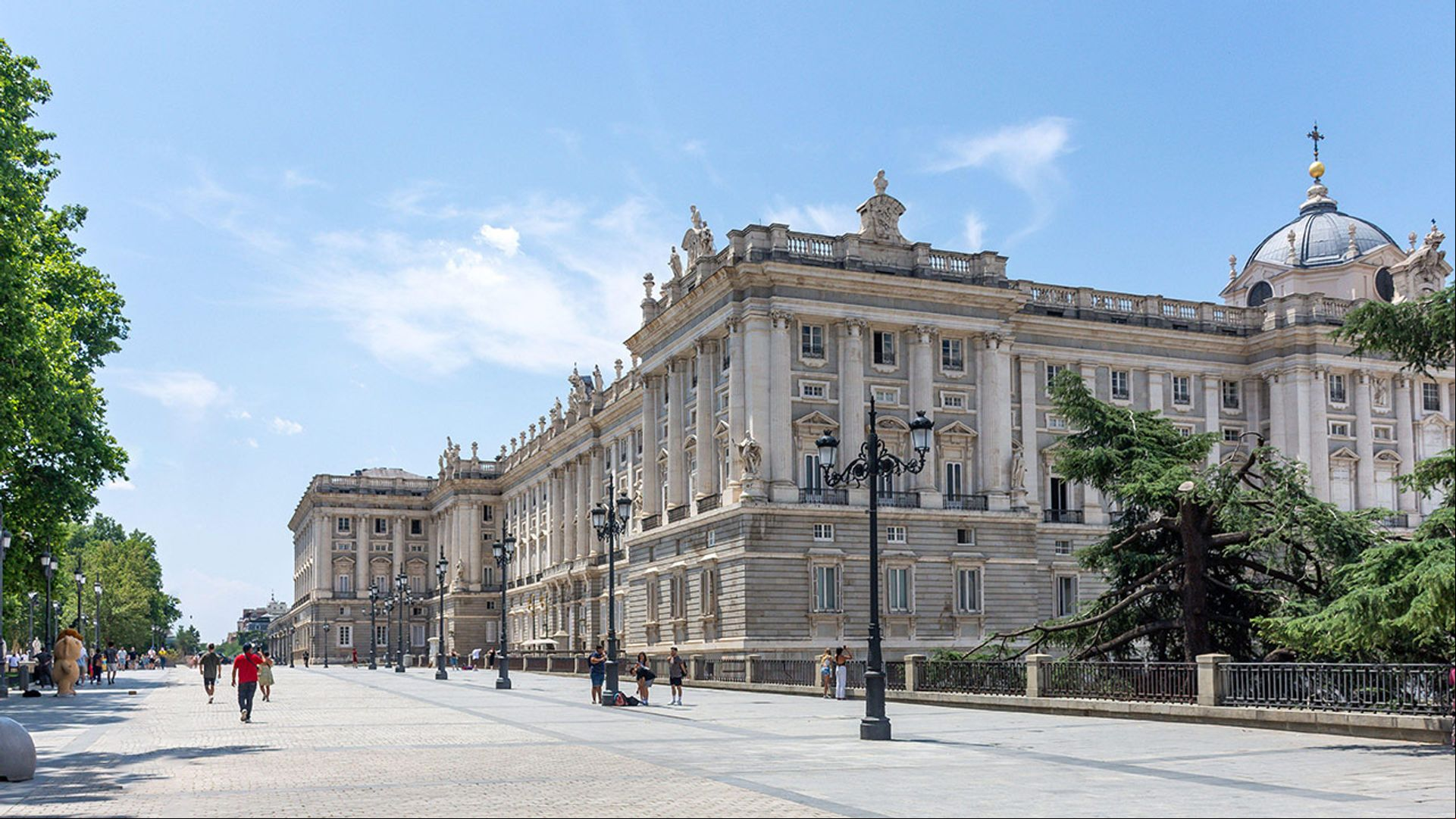 Una ruta por Madrid enlazando los lugares vinculados a la Casa Real