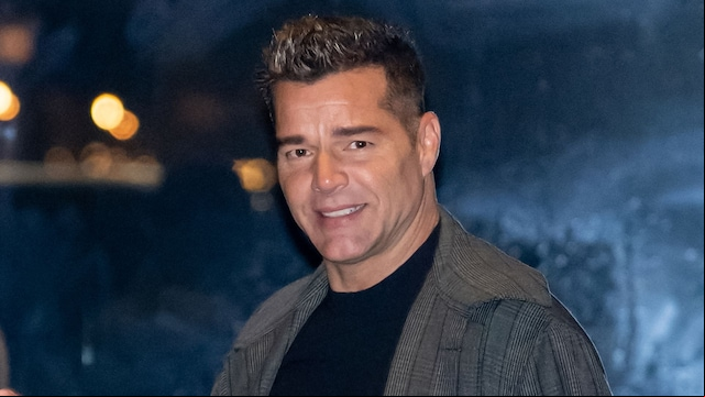 Ricky Martin en un evento de Kamala Haaris en noviembre de 2024 en Philadelphia, Pennsylvania. 