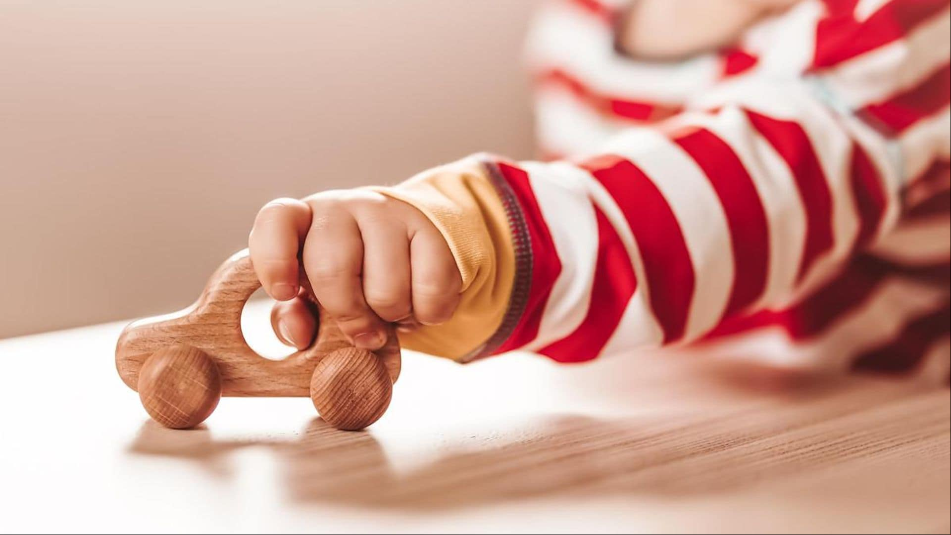 9 razones por las que regalarle a tu hijo juguetes de madera