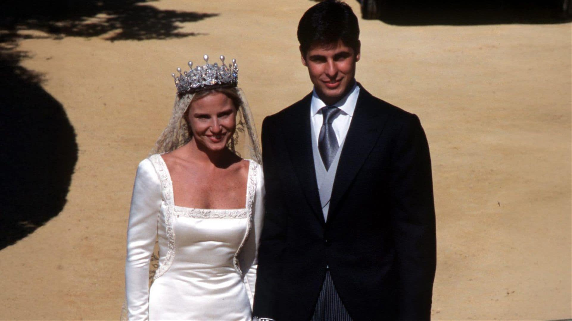 Los espectaculares vestidos que han lucido las novias de la Casa de Alba, de Eugenia Martínez de Irujo a Belén Corsini