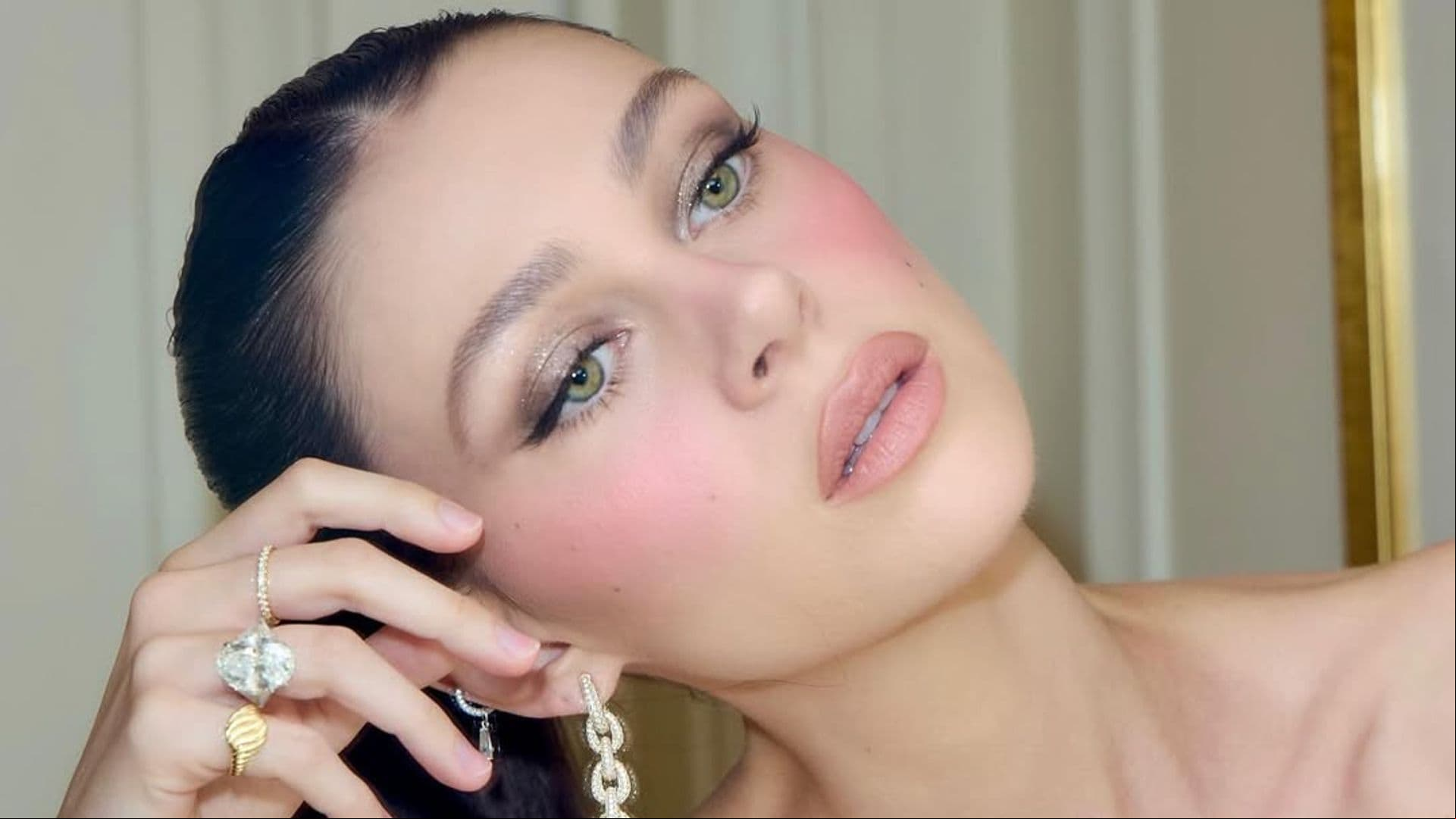 Soy experta en belleza y estos maquillajes con los tonos fríos van a ser tendencia