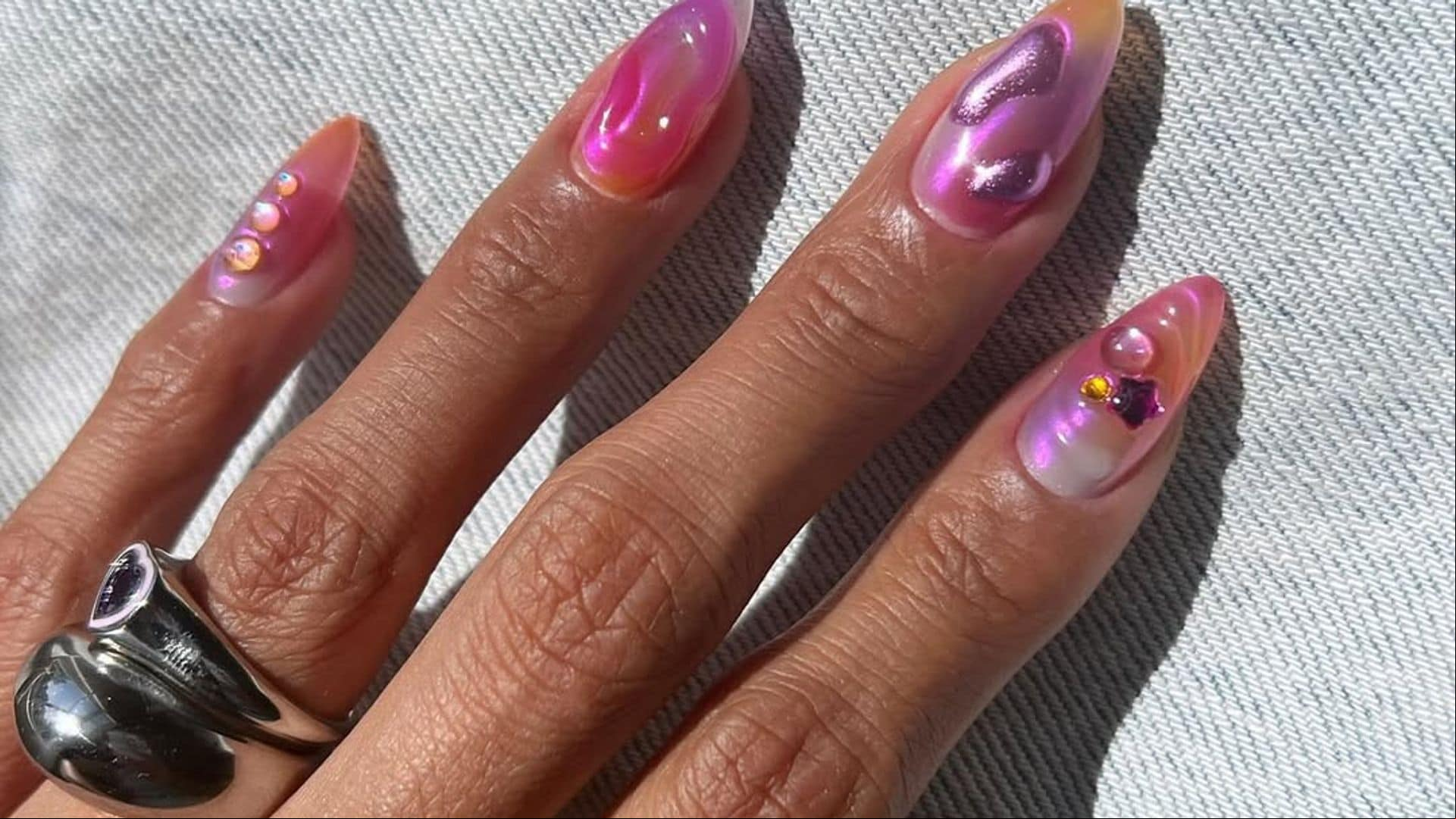 De las 'soap nails' a las pastel: 12 uñas que serán tendencia este verano 2025