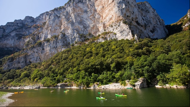  Vallon Pont d'Arc, Reserva Natural de las Gargantas del Ardèche, Francia