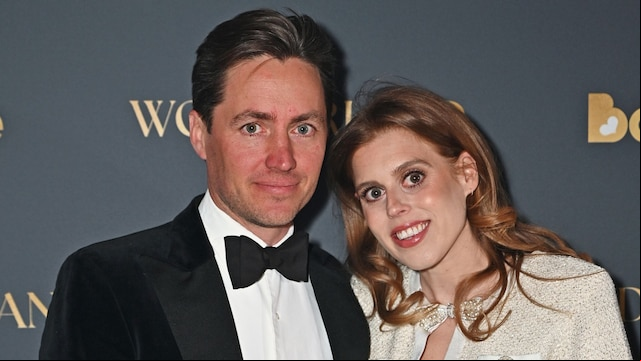 Beatriz de York y Edoardo Mapelli Mozzi  en una gala de Borne
