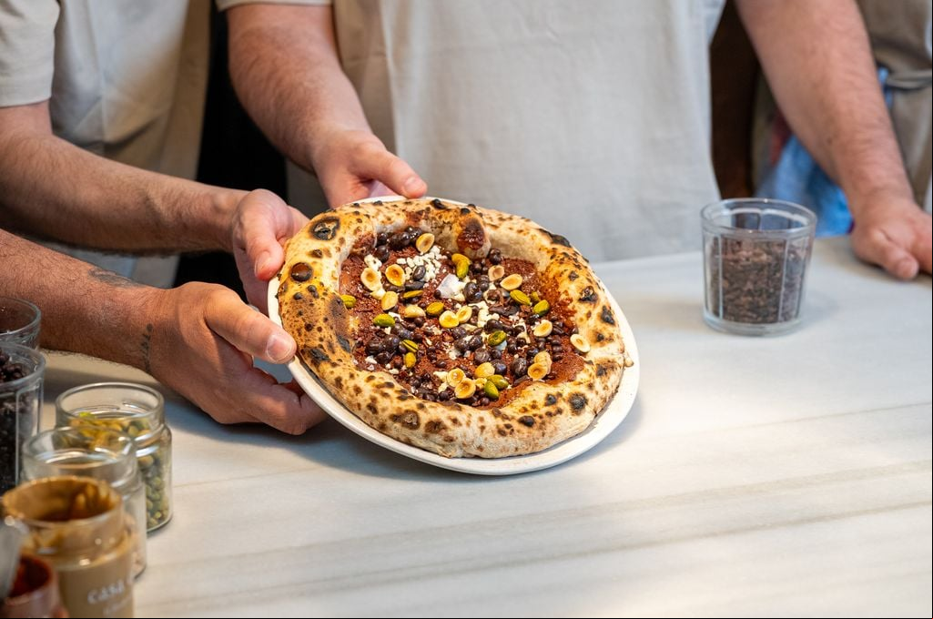  Pizza Rocacao, creada por Jordi Roca y los chefs Rafa Panatieri y Jorge Sastre.