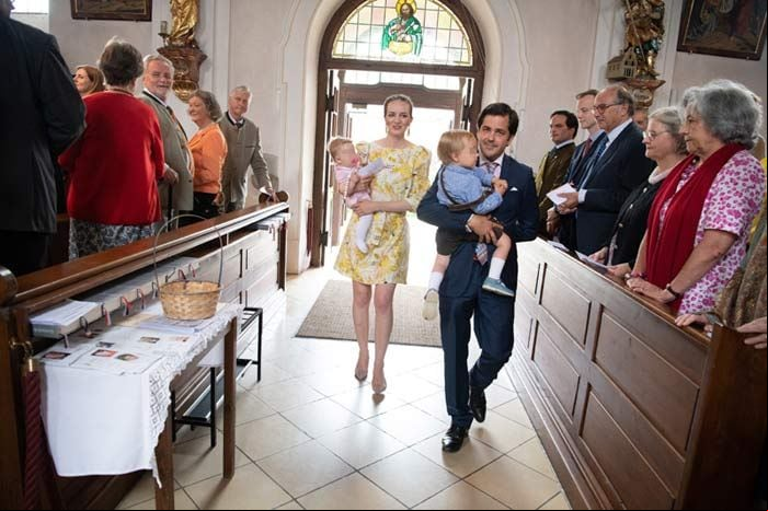 François de Orleans y Thresa von Einsiedel bautizan en Mallorca a su hija, la princesa Marie Amélie