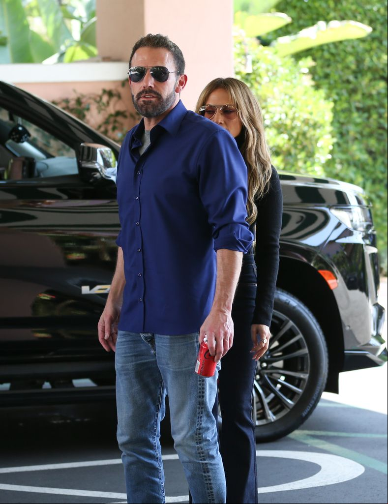 ennifer Lopez y Ben Affleck son declarados oficialmente solteros