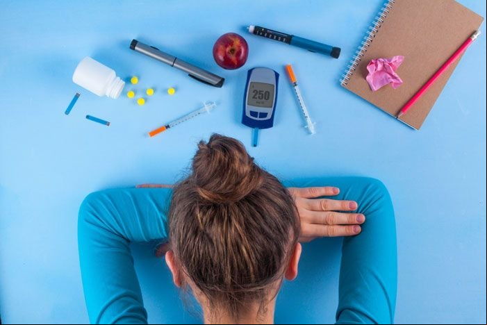 mujer deprimida con diabetes