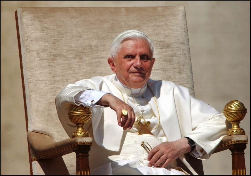 El anillo del pescador del Papa Benedicto XVI era de oro macizo