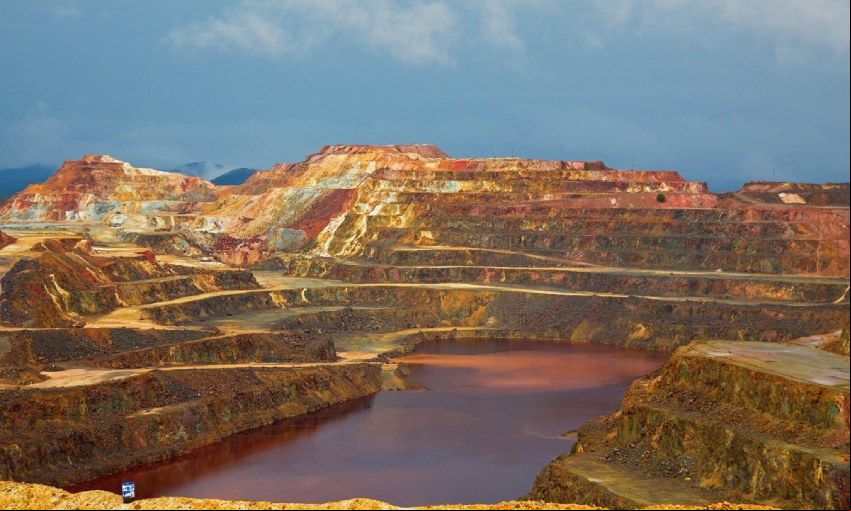 minas de rio tinto al atardecer parque minero huelva