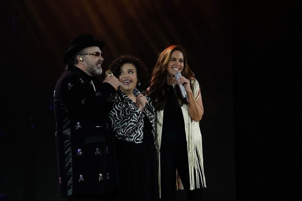 Lucero y su familia en el Teletón