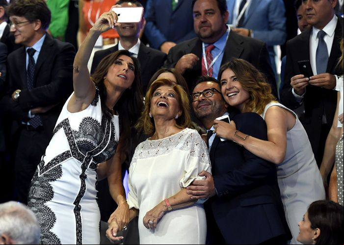 María Teresa Campos con sus compañeros de Mediaset