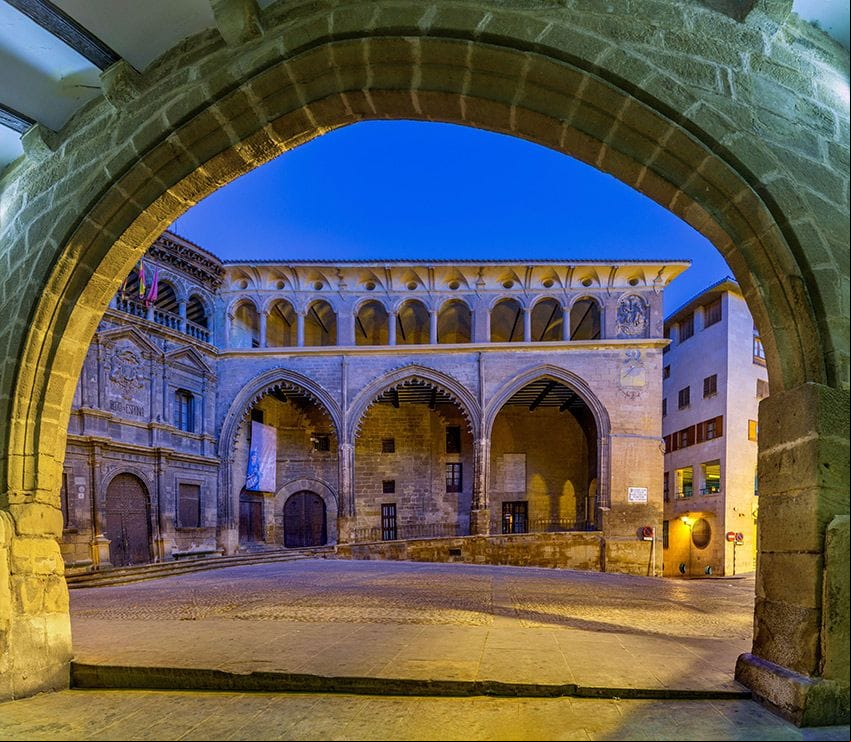 Plaza de España, Lonja y Ayuntamiento, Alcañiz, Teruel