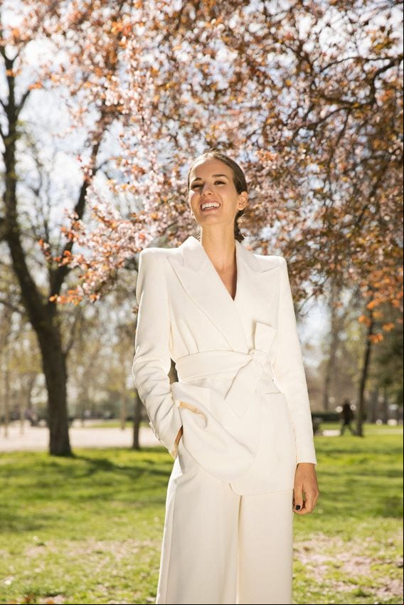 Inés Martín Alcalde traje blanco