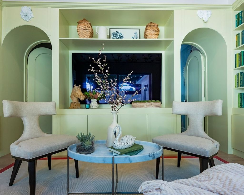 Mueble de obra pintado en verde pastel