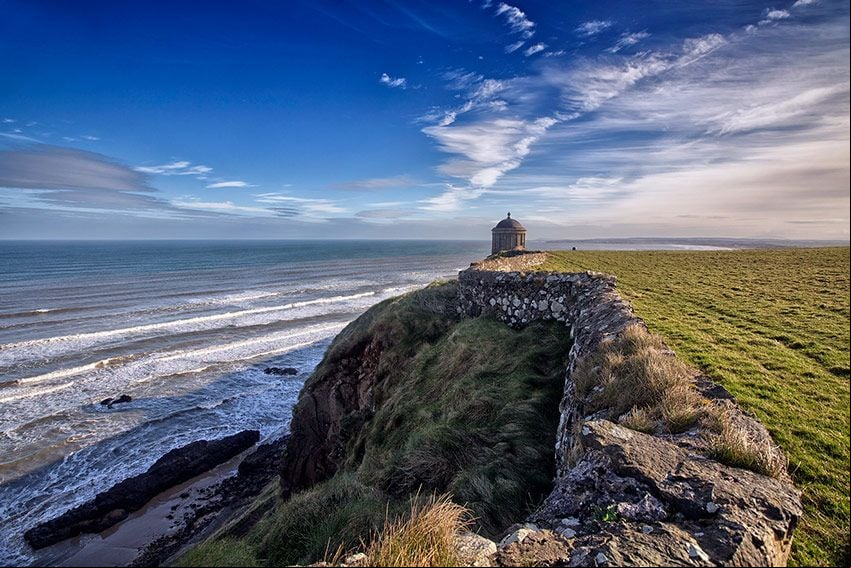 Game-of-Thrones-Downhill-Beach_Dragonstone_a