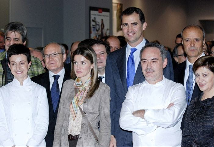 Ferran Adriá junto a don Felipe y doña Letizia