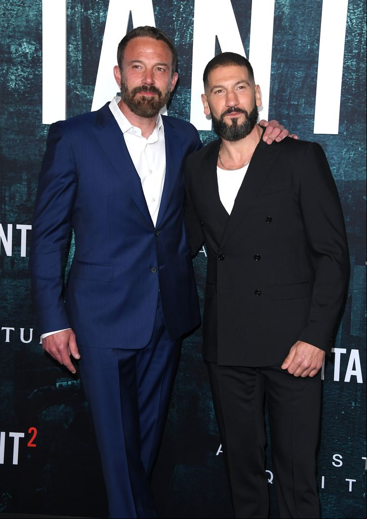 Ben Affleck y Jon Bernthal en el estreno de "The Acountant 2".