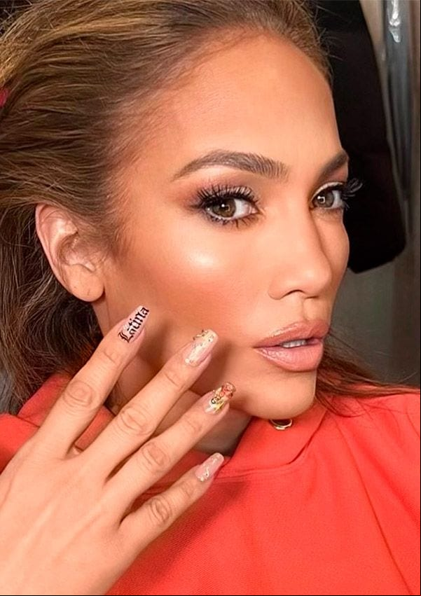 maquillaje pomulos jlo