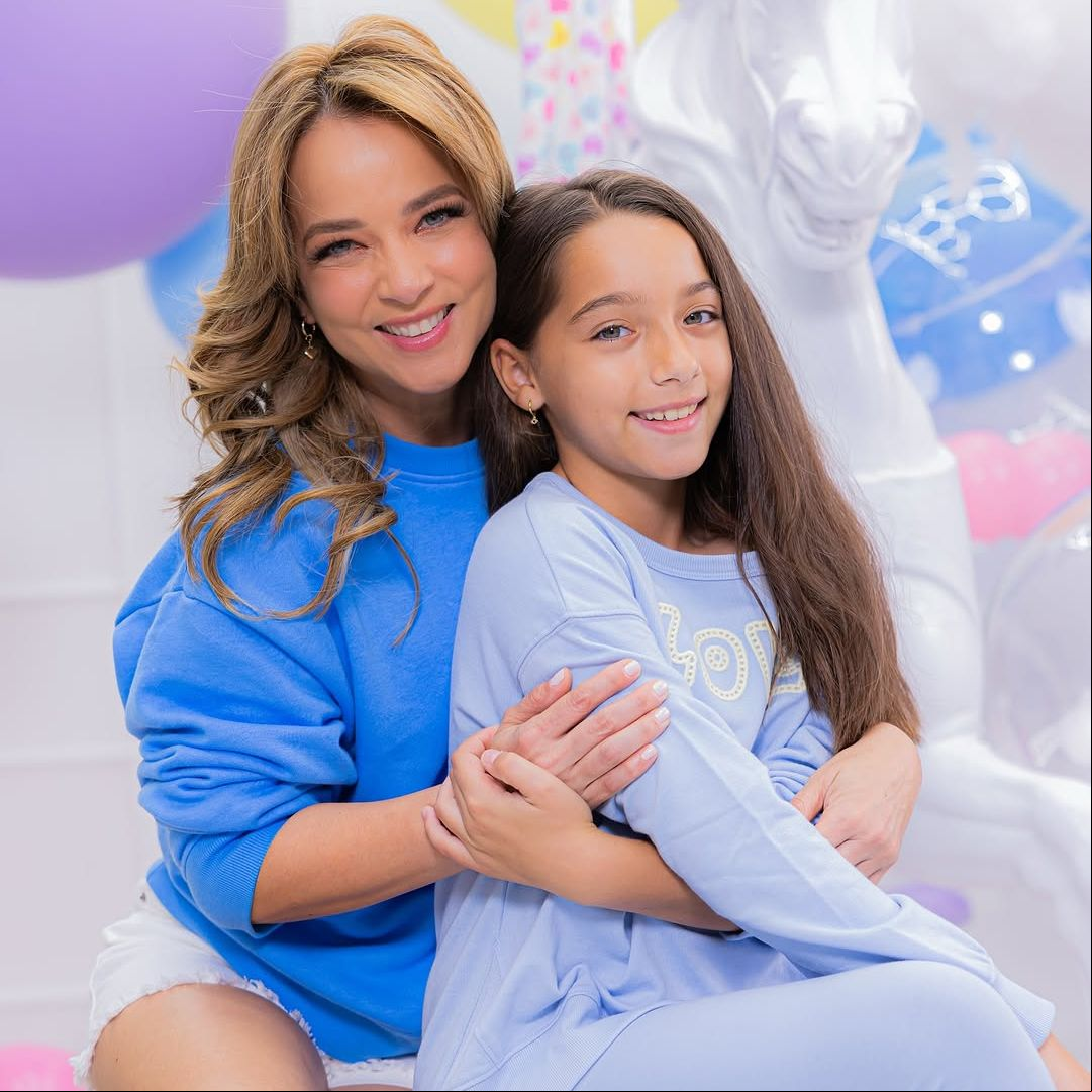 La tierna felicitación de Adamari López y Toni Costa para su 'princesa' Alaïa en su décimo cumpleaños