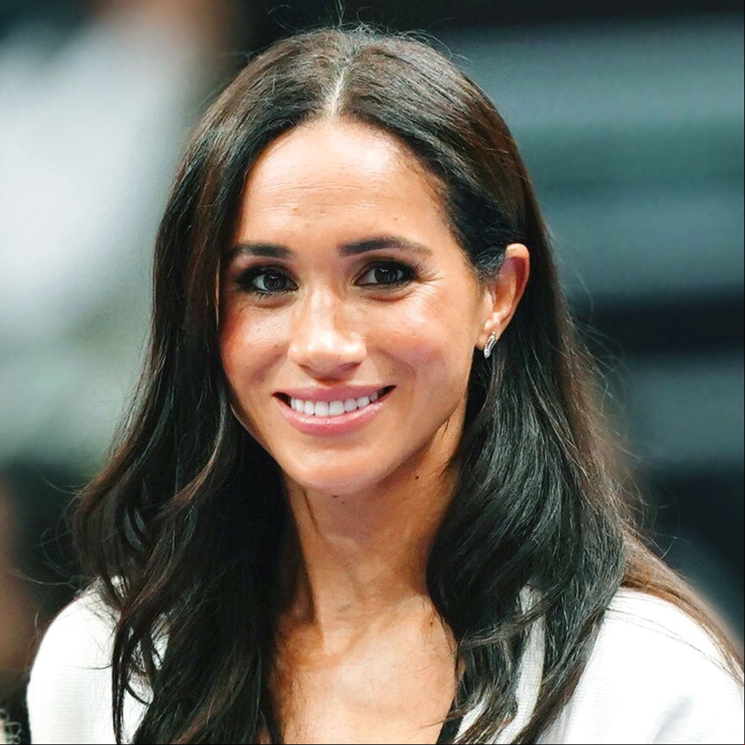 Meghan Markle comparte fotos de su infancia revelando cómo es su pelo natural