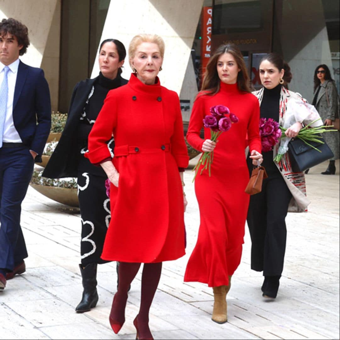 Olimpia Báez causa sensación en Nueva York al apoyar a su abuela Carolina Herrera en la gran cita de la moda