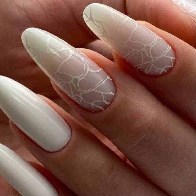 manicura blanca invierno