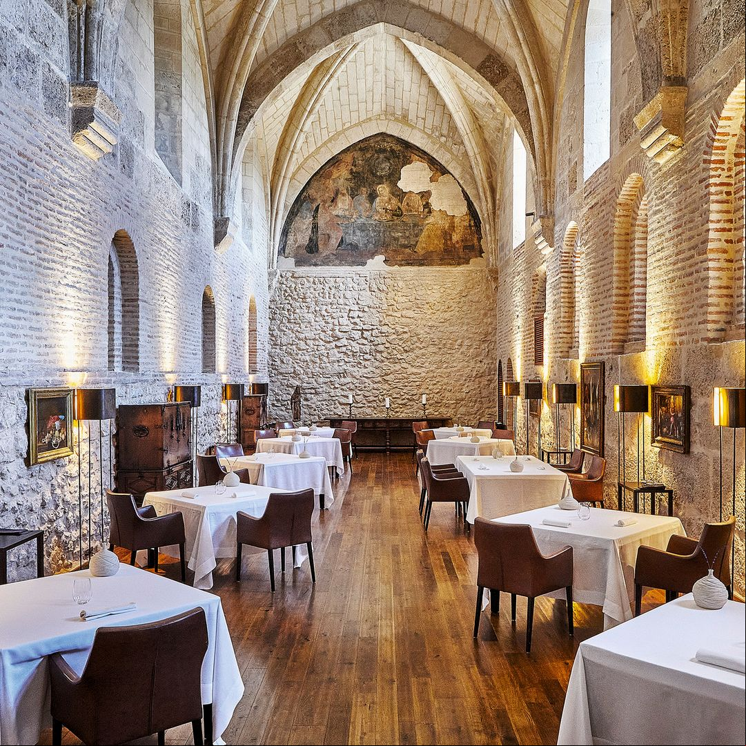 Restaurante de estrella Michelín Refectorio, en Abadía Retuerta, Milla de Oro de la Ribera del Duero