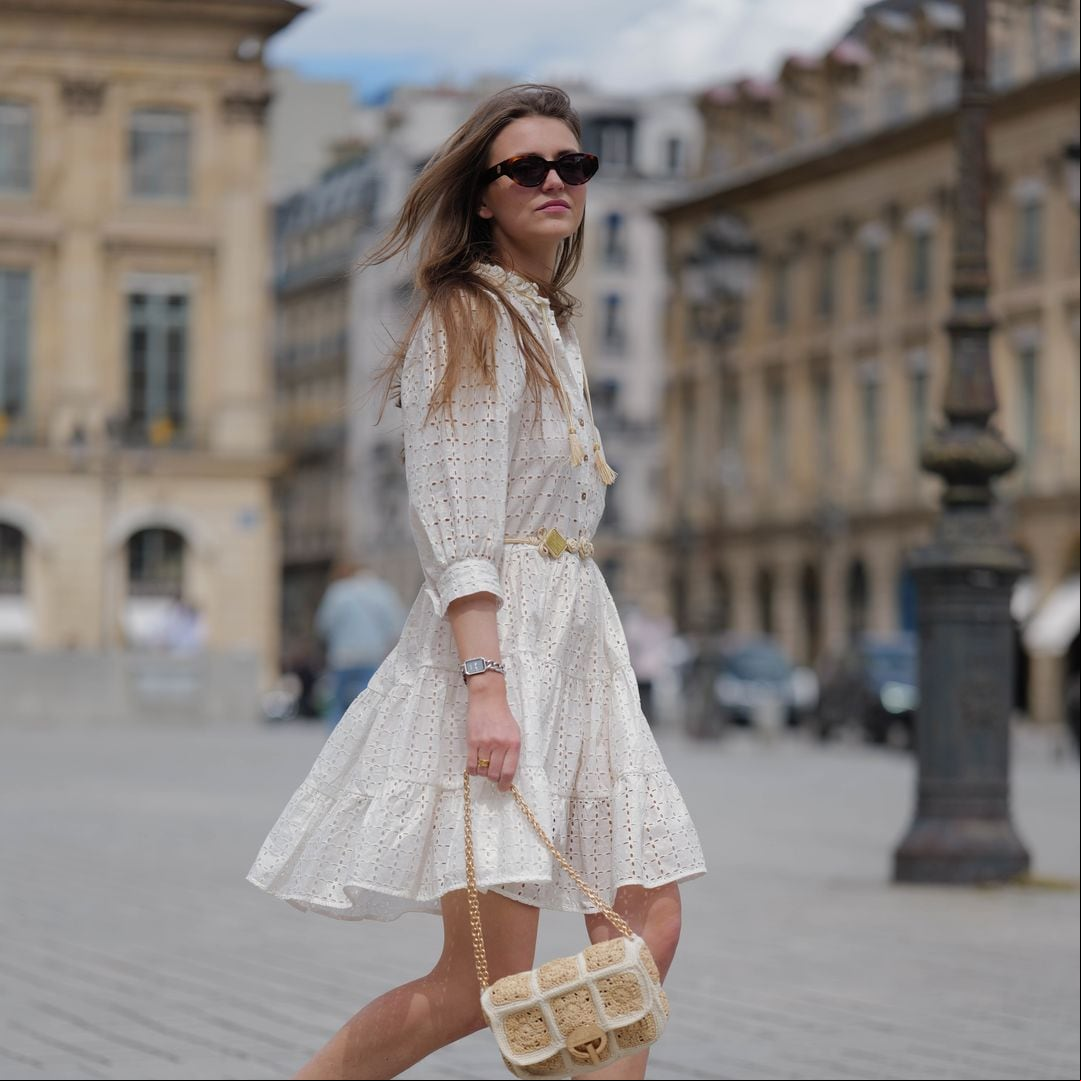 Elegante y 'chic': copia los básicos de verano de las sas y viste genial estas vacaciones