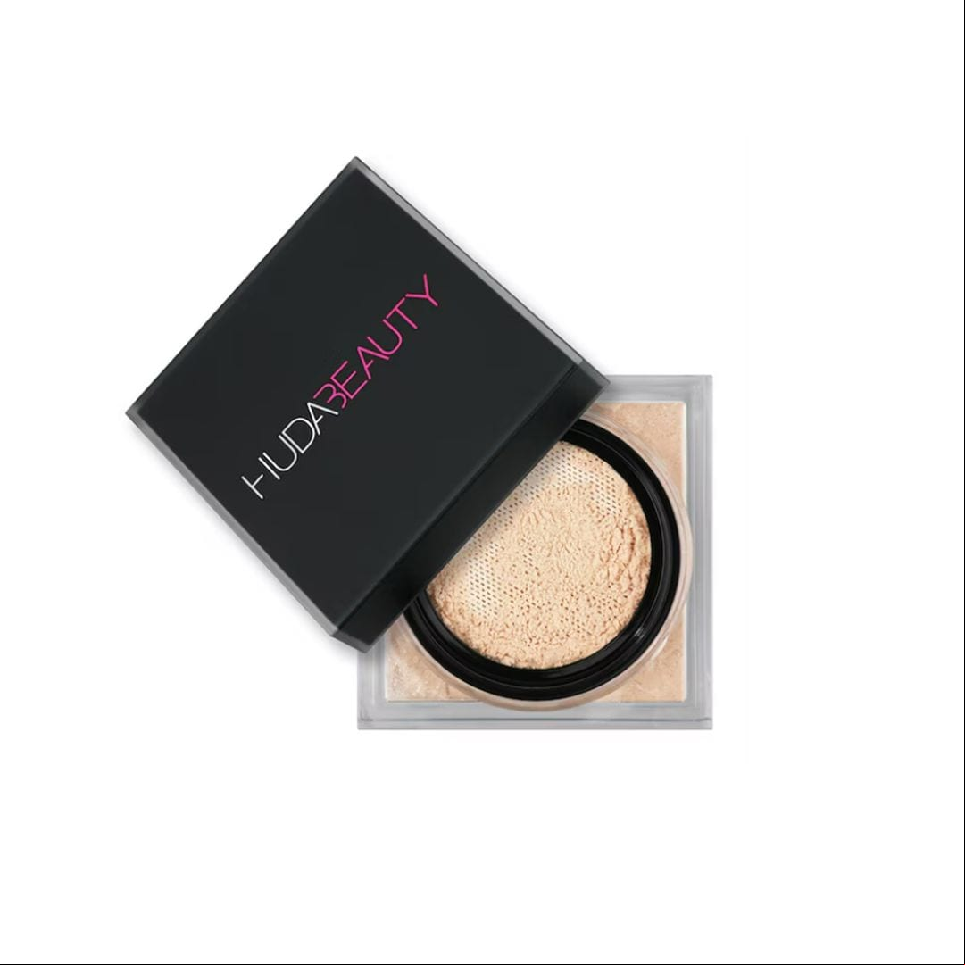 Easy Bake Loose Baking & Setting Powder, de Huda Beauty