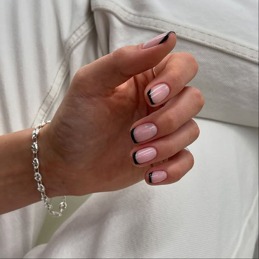 16 diseños de uñas sas con los que acertar en bodas, bautizos y comuniones