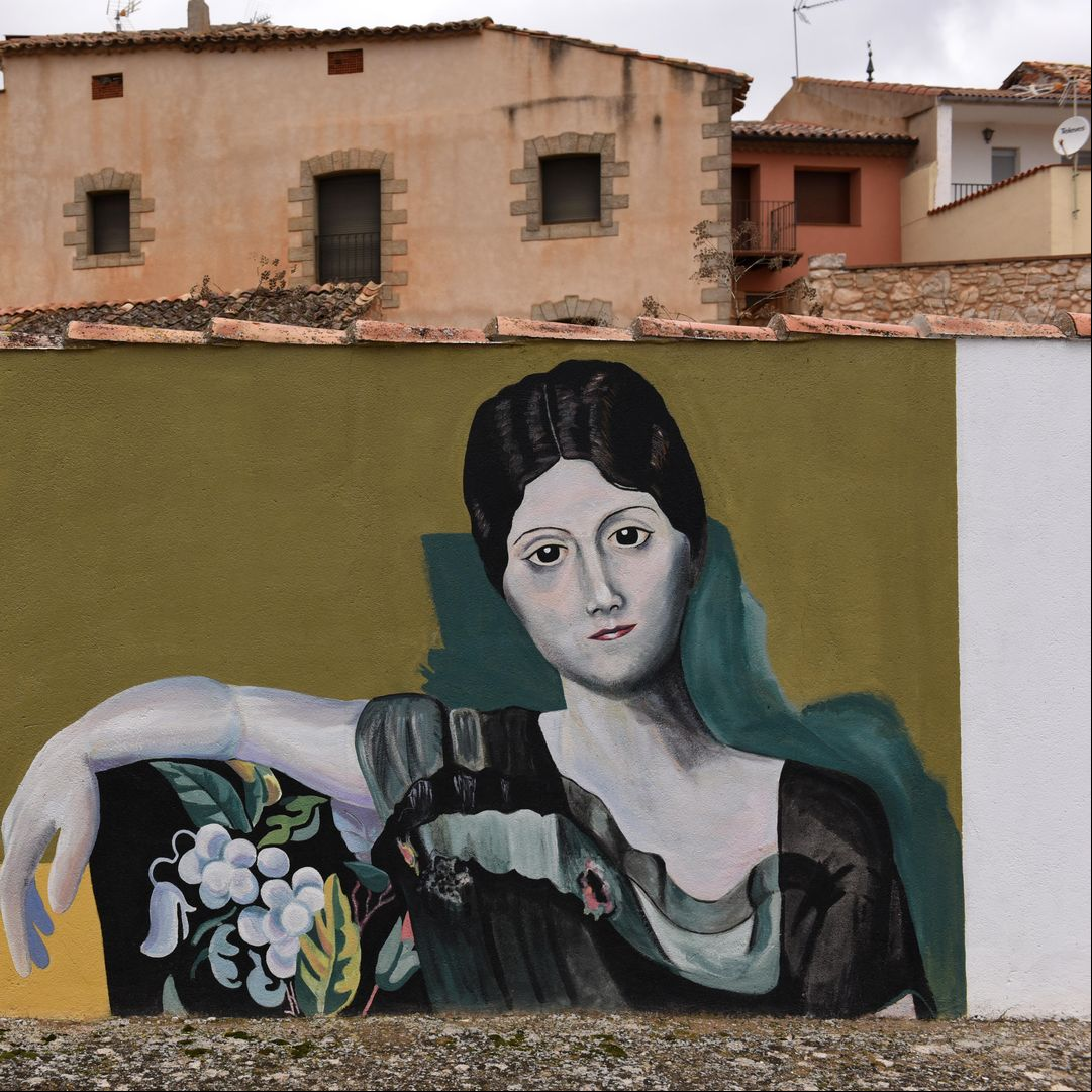 Caltojar, pueblo de Soria donde se encuentran réplicas en murales de obras de grandes artistas como Picasso