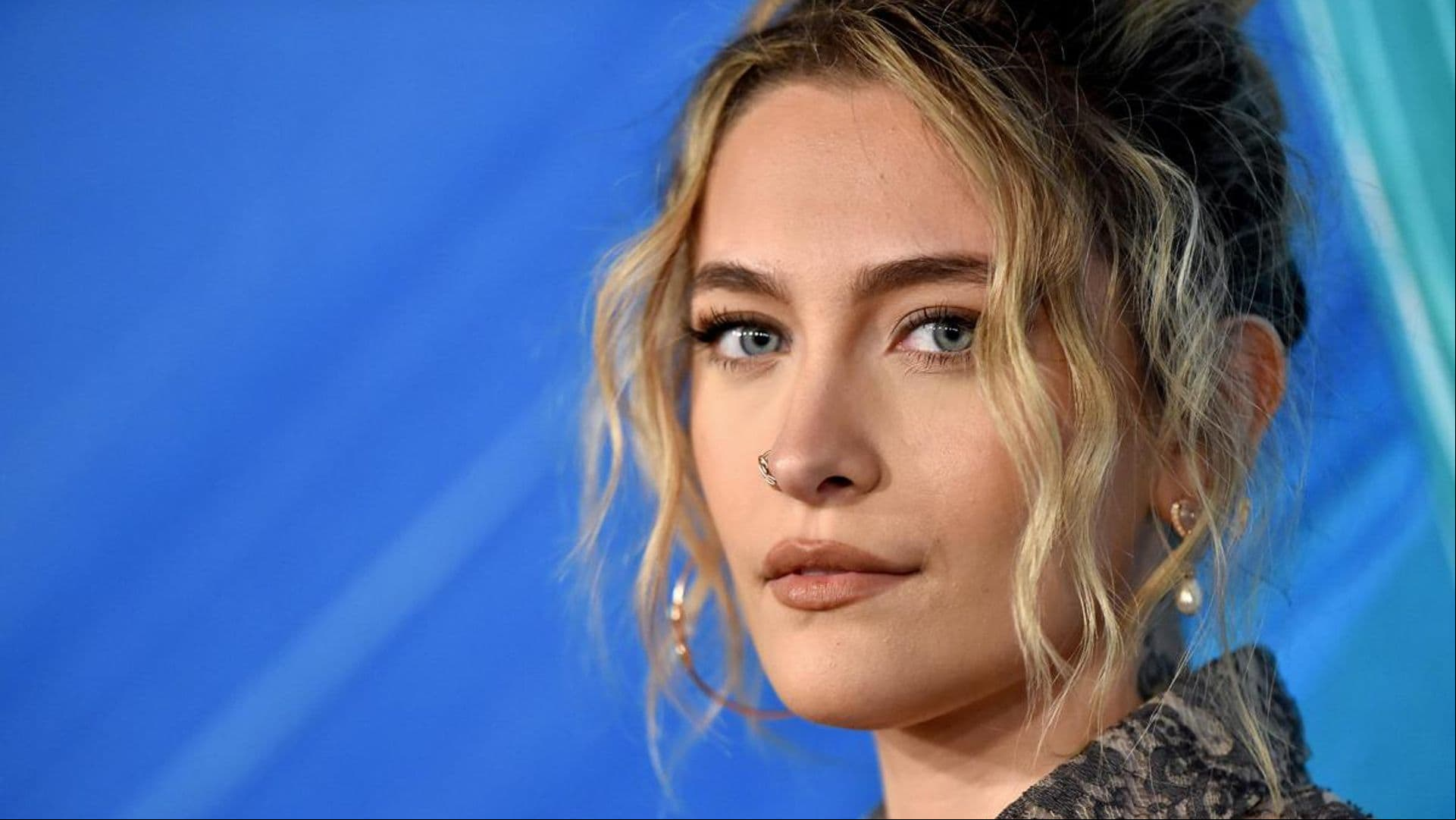 Paris Jackson debuts a short-haired style with a twist