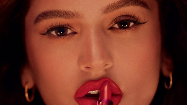 Rosalia collaborates with M.A.C to launch a bold and fun Matte Red Lipstick. 100% of the lipstick selling price will  those in need.