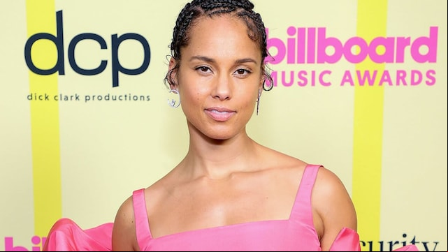2021 Billboard Music Awards - Backstage