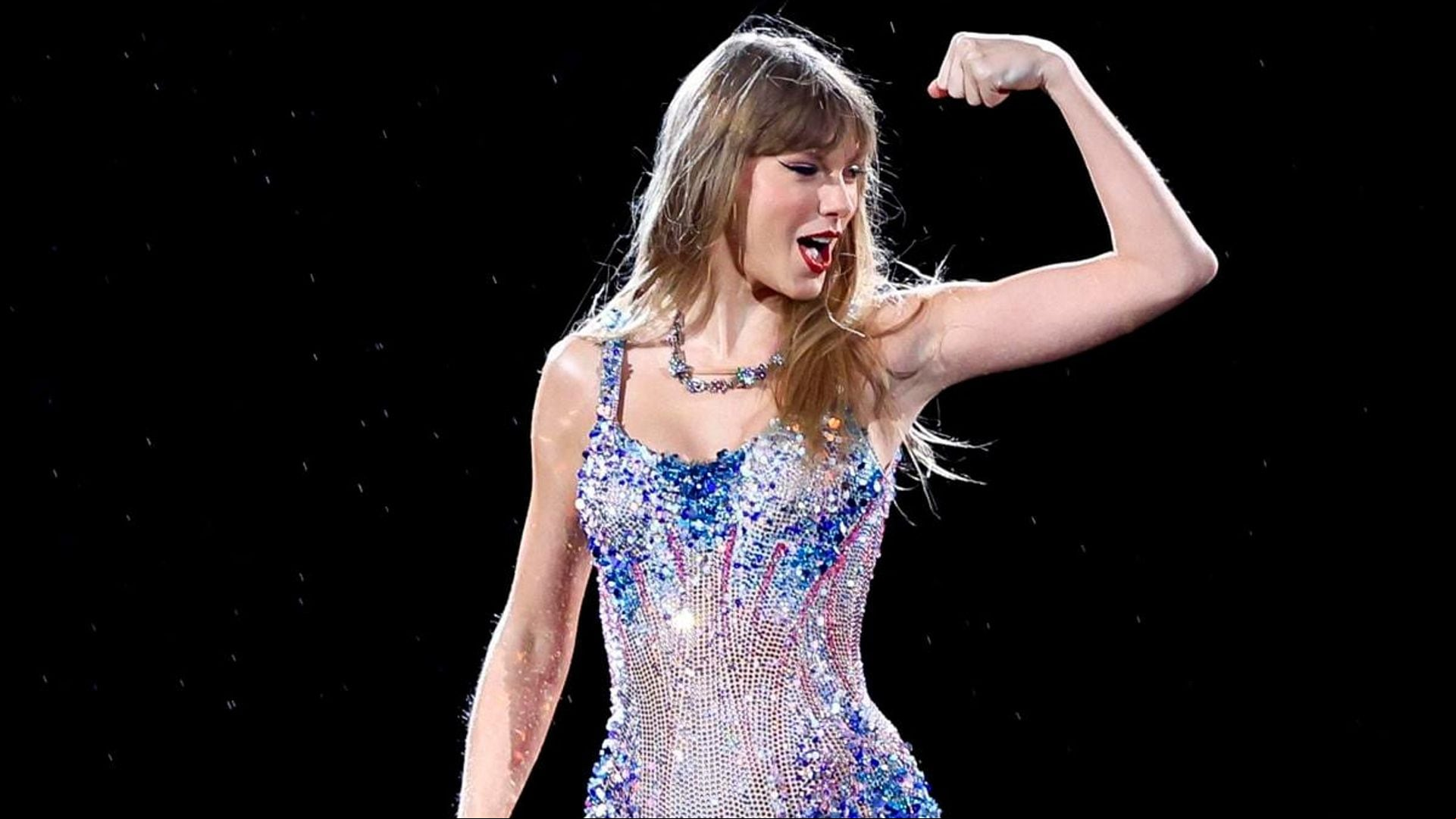 Taylor Swift goes viral after tipping $100 bills to food runners at NFL game