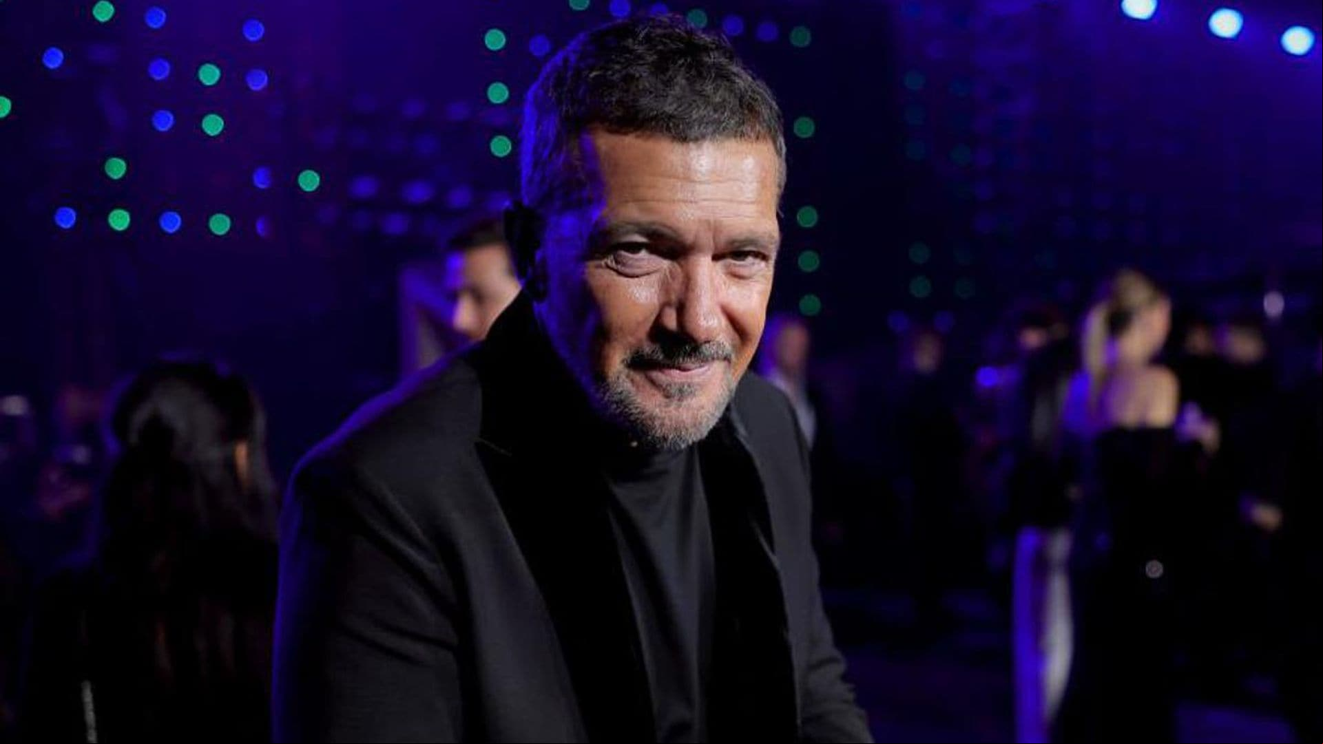 Antonio Banderas sends wishes for a happy new year and shares Christmas song obsession