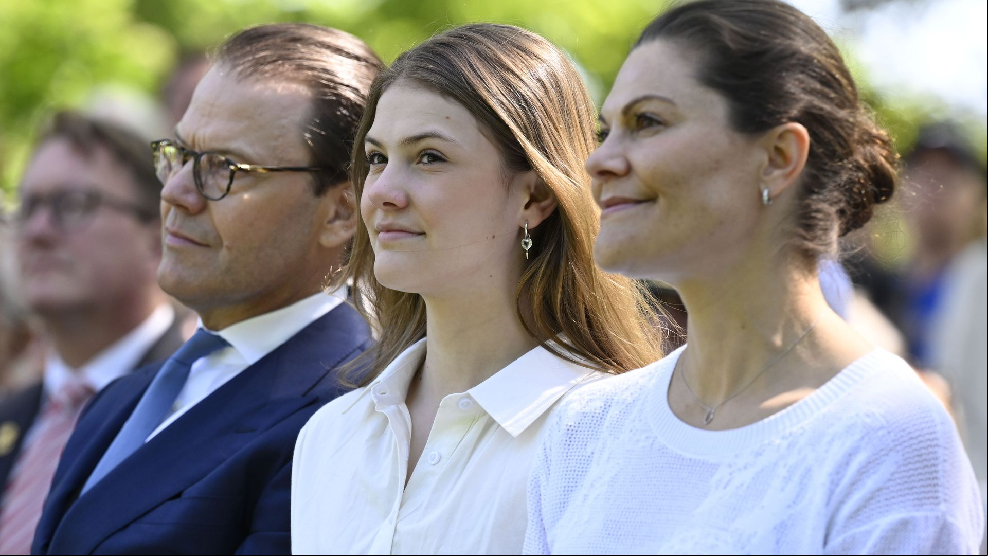 Sweden's Princess Estelle, 13, makes appearance at sculpture park with her mom and dad