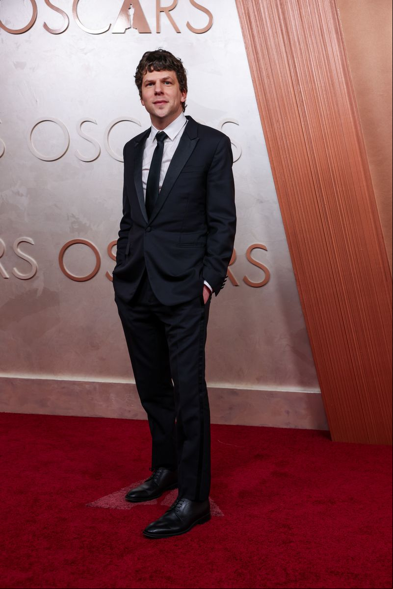 Los Angeles, CA. March 2, 2025: Jesse Eisenberg on the red carpet at the 97th Academy Awards (Oscars) at the Dolby Theatre on March 2, 2025 in Los Angeles, CA. (Christina House / Los Angeles Times via Getty Images) 