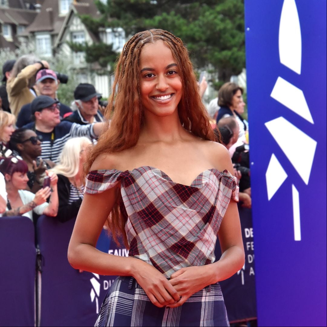 Malia Obama welcomes Spring with the season's most versatile coat